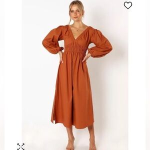 Petal and Pup Zaylee Long Sleeve Midi Dress